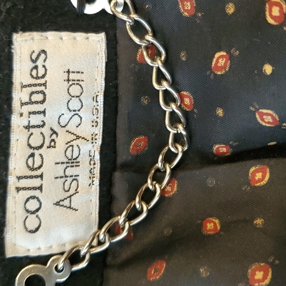 Collectibles by Ashley Scott - Picture 13 of 16